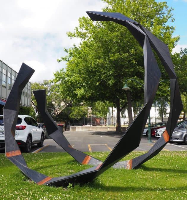Ka mua Ka Muri, sculture by Kazu Nakagawa in Christchurch
